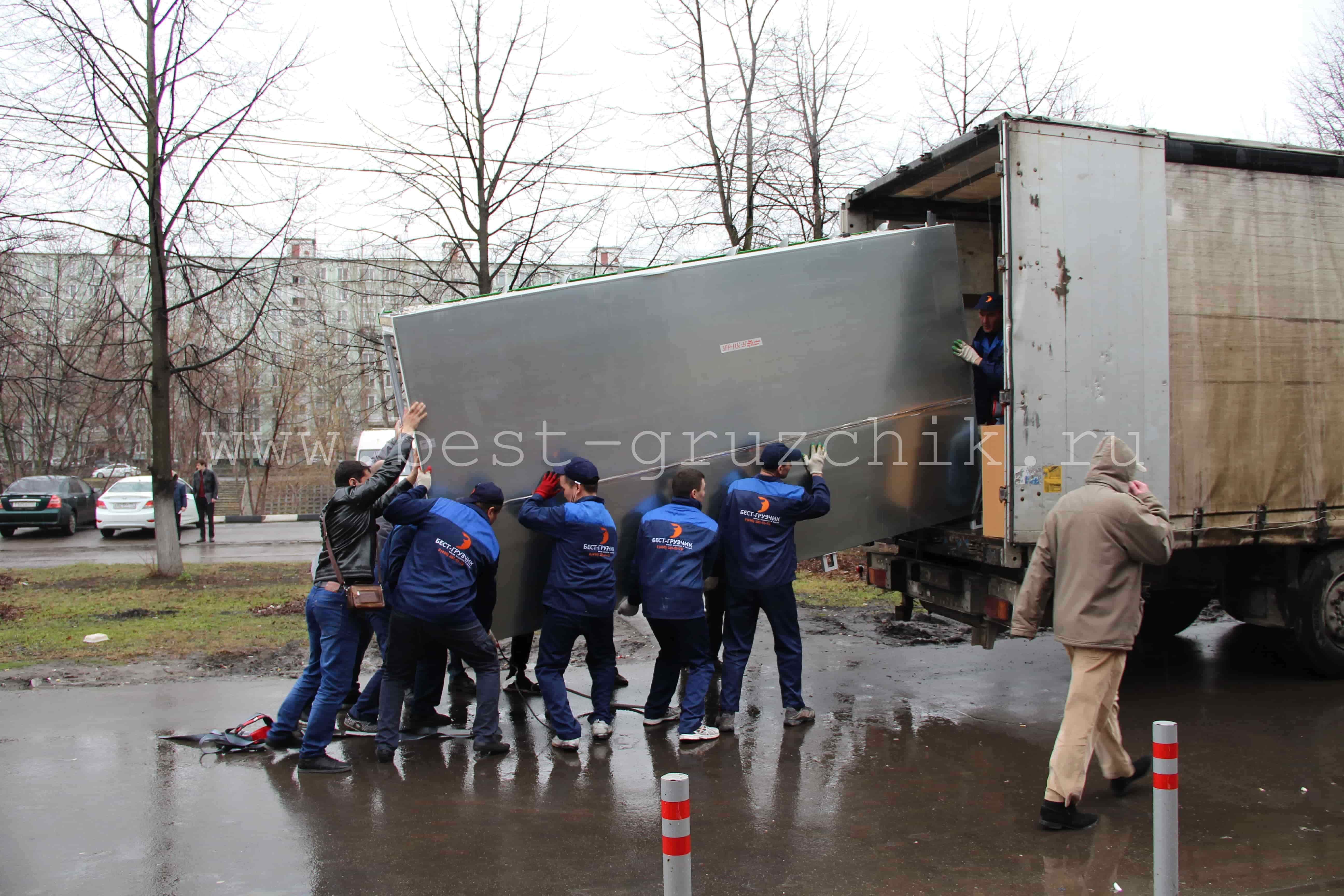 Отправили грузчиков на переезд торгового оборудования магазина ВкусВилл 13.04.2017  Отправили грузчиков на переезд торгового оборудования магазина ВкусВилл 13.04.2017