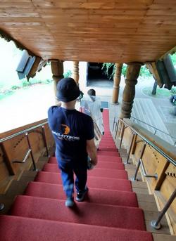 Погрузочные работы в музее Погрузочные работы в музее